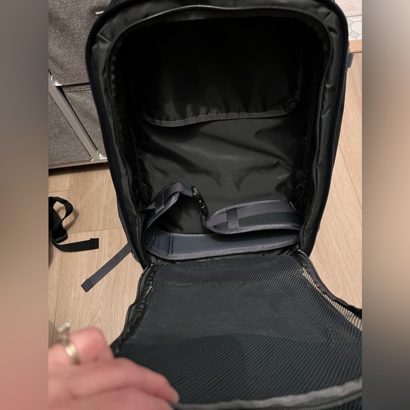 Patagonia Black Hole® Mini MLC® Pack 30L - Picture 7 of 15